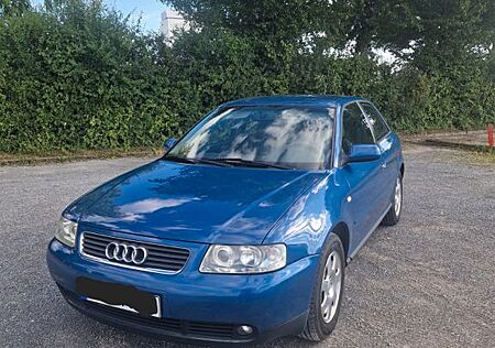 Audi A3 1.6 8L