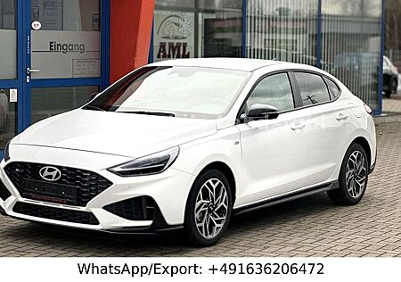 Hyundai i30 -N-LINE*LED*SZHZ*PDC*KAM*NAVI*CARPLA*KLIMATR*