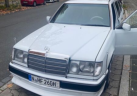 Mercedes-Benz Oldtimer Mercedes Rarität ! V124 8 Sitzer H-Kenn