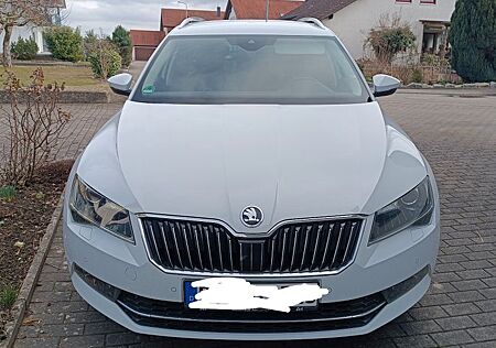 Skoda Superb 2.0 TDI SCR 140 Gr t DSG 4x4 Style Co...