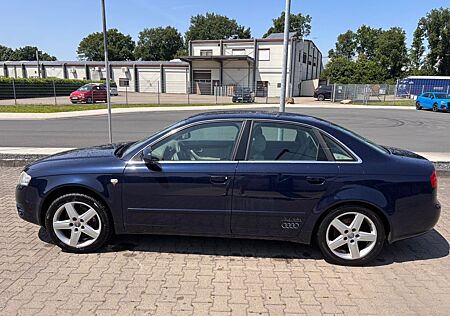 Audi A4 2.0 T FSI -