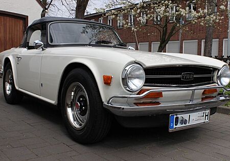 Triumph TR6