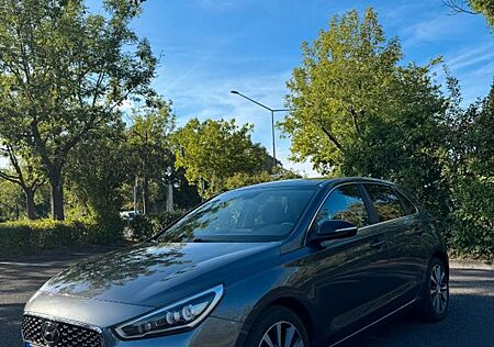 Hyundai i30 1.0 T-GDI KAM/CARPLAY/SHZ/LKH/NAVI/TEMP/LED