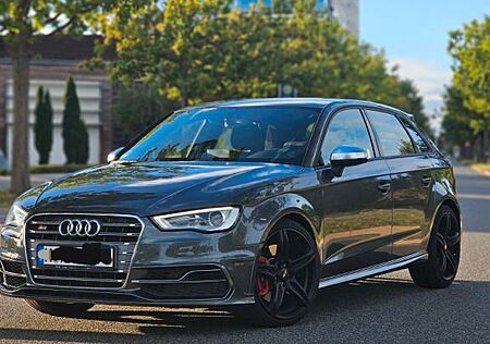 Audi S3 2.0 TFSI quattro/Scheckheft/Sauber