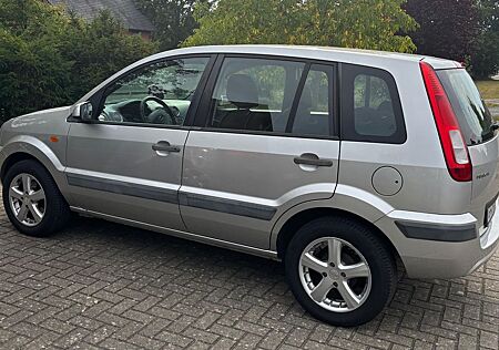 Ford Fusion 1,4 16V - HU/AU neu