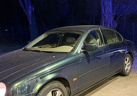 Jaguar X-Type 3 Liter V6 Executive Executive
