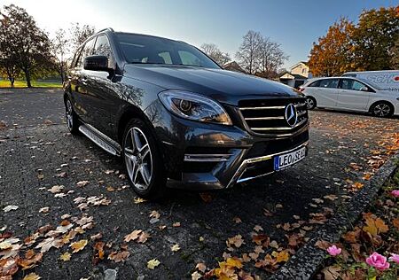 Mercedes-Benz ML 350 BlueTEC 4MATIC AMG Paket