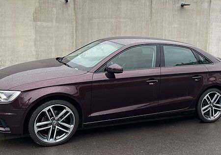 Audi A3 2.0TDI Quattro Limousine*LED*ACC*PDC*TÜV