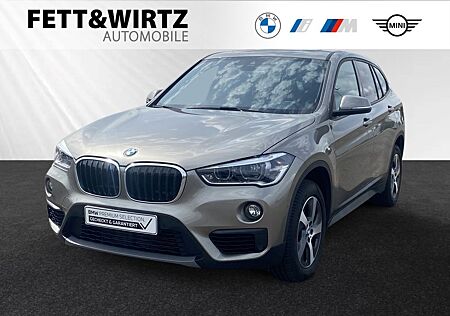 BMW X1 sDrive20i Advantage AHK Pano PA Navi LED