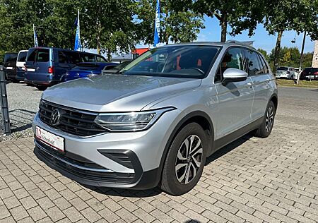 VW Tiguan Volkswagen 2.0 TDI Active LED ACC Kamera CarPlay