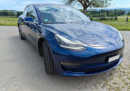 Tesla Model 3 LR AWD blau schwarz SoH 87% PANO LED ACC
