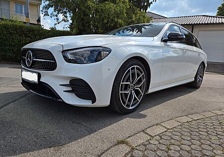 Mercedes-Benz E 220 d T AMG-Line / MB-100 Garantie