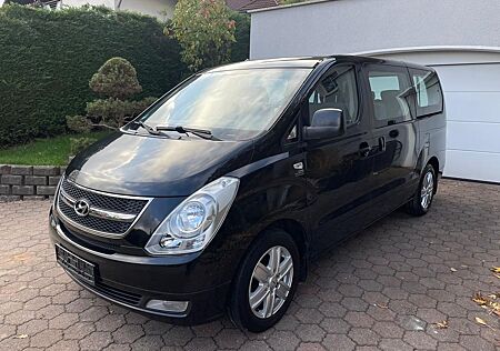 Hyundai H-1 Travel 2.5 CRDI,8Sitze, AHK,2.HAND,MÄNGEL