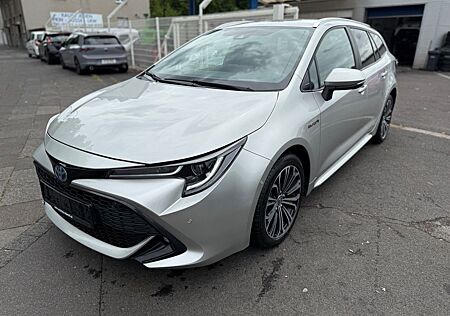 Toyota Corolla Touring Sports Hybrid Bläck Fööss HeadUp