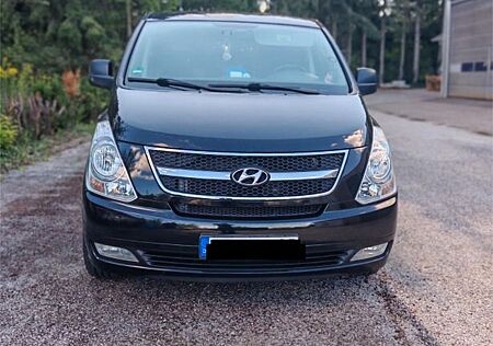 Hyundai H-1 Starex