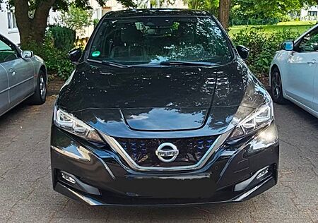 Nissan Leaf 150 PS 40KWH TEKNA BUSINESS EDITION