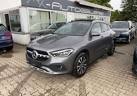 Mercedes-Benz GLA 200 |1.Hand|Panoramadach|T-Leder|Kamera|...|