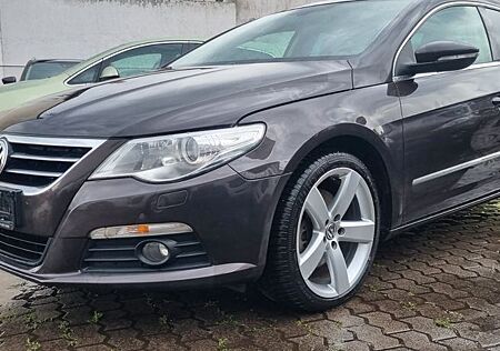 VW Passat Volkswagen 2,0 CC Basis *Automatik*