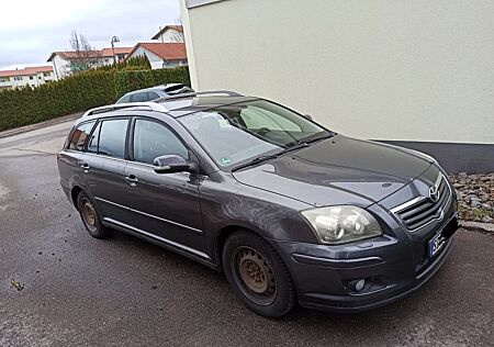 Toyota Avensis Combi Sol 1.8-l-VVT-i Sol