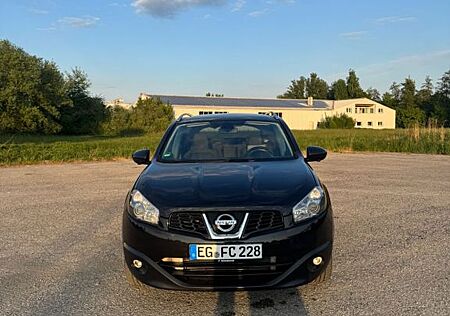 Nissan Qashqai 2.0 dCi DPF ALL-MODE 4x4 360 Automat...