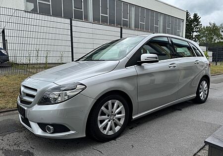 Mercedes-Benz B 180 CDI Sitzheizung Navi Tempomat