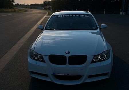 BMW 318i -