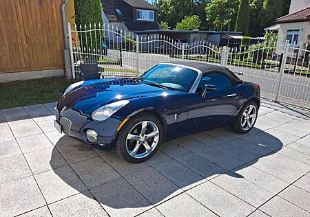 Pontiac Solstice -baugleich mit Opel GT