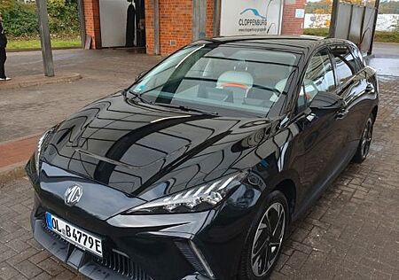 MG MG4 EV 64 kWh Luxury Luxury