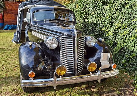 Buick Modell 41 8 Zyl von 1938 Original Lack und Stof