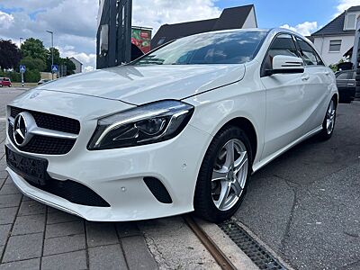 Mercedes-Benz A 180 A A 180 BlueEfficiency*Navi*32000km