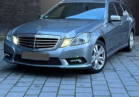Mercedes-Benz E 350 CDI 4MATIC T BlueEFFICIENCY -