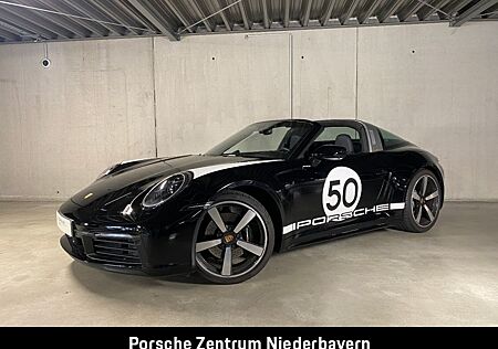 Porsche 992 (911) Targa 4S Heritage Design Edition