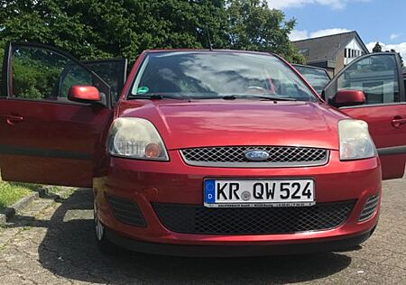 Ford Fiesta 1,4 16V Connection Connection