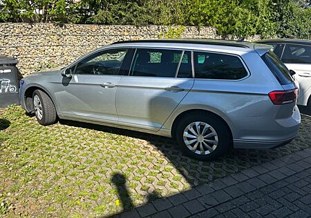 VW Passat Variant Volkswagen 2.0 TDI SCR DSG Business Vari...