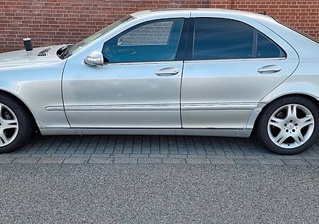 Mercedes-Benz S 350 - TÜV Neu, Bi-Xenon, Schw. Leder, gepflegt