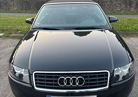 Audi A4 1.8 T Cabriolet - Leder