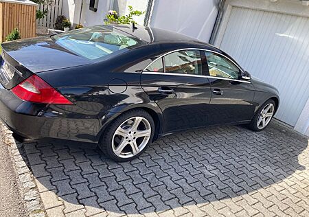 Mercedes-Benz CLS 320 CDI - VIELE NEUTEILE