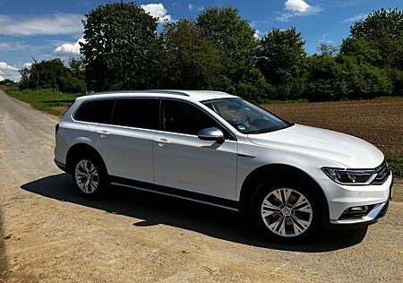 VW Passat Alltrack Volkswagen 2.0 TDI SCR 140kW DSG 4MOT A...