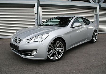 Hyundai Genesis Coupe 2,0 T wenig km/6-Gang/Keyless