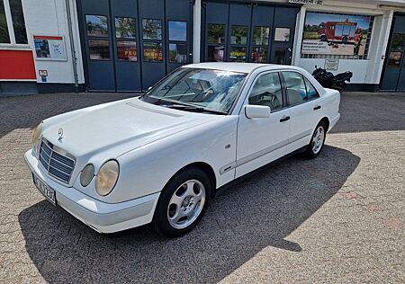 Mercedes-Benz E 230 EZ 10/1995