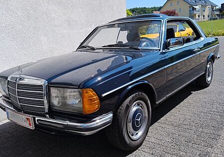 Mercedes-Benz CE 230 230CE, super viele Extras, Scheckheftgepflegt