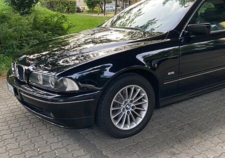 BMW 520i , BJ. 2003, TÜV neu, sehr gut gepflegt