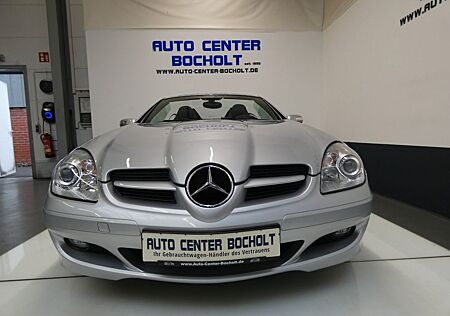 Mercedes-Benz SLK 200 Kompressor*Navi*Leder*Klimaaut*Sitzheizu