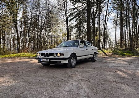 BMW 730i E32