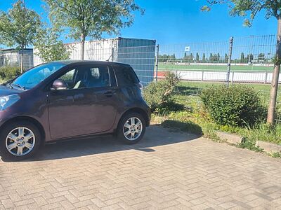 Toyota IQ + 1,0-l-VVT-i +