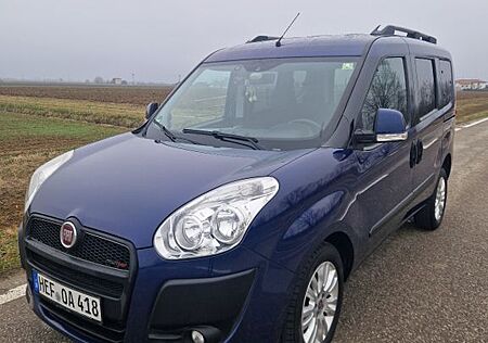 Fiat Doblo 2.0 16V Multijet - 7 Sitzer