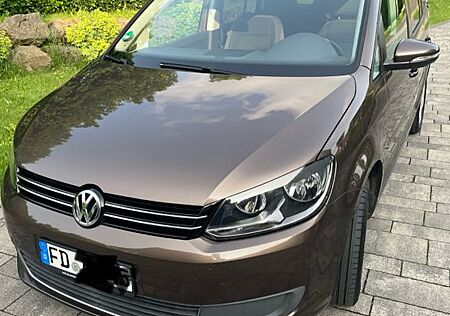 VW Touran Volkswagen 1.6 TDI Comfortline BlueMotion 7 Sitzer