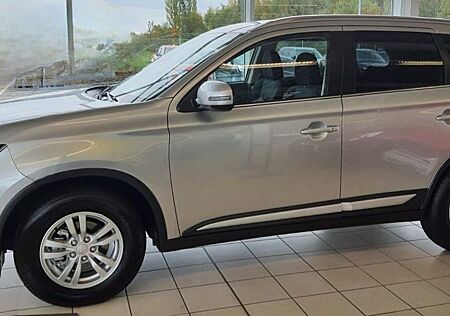 Mitsubishi Outlander 2.0 MIVEC Spirit ClearTec 2WD Spirit
