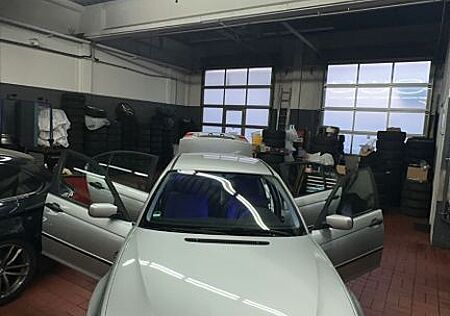 BMW 318i -