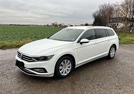 VW Passat Variant Volkswagen 2.0 TDI SCR DSG Elegance Vari...